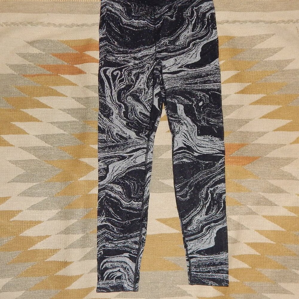 Athleta M Black w Metallic Silver Marble Pattern Leggings Yoga Pants EPOC